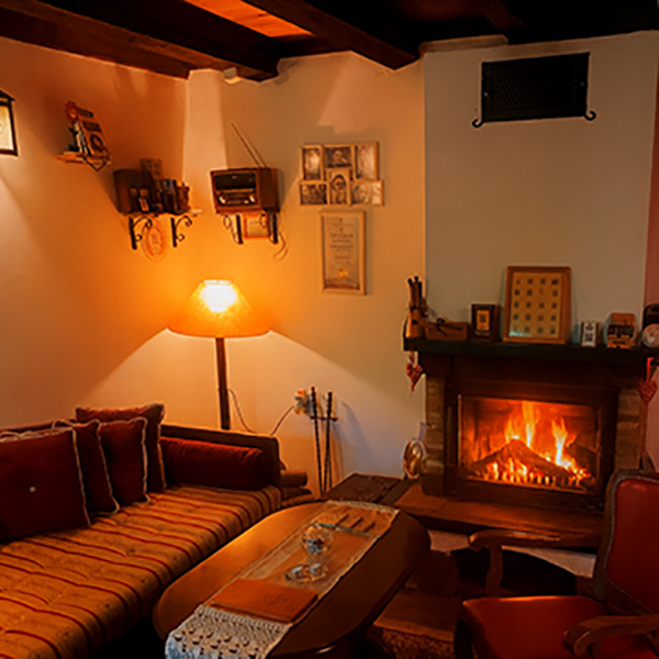 Romantični kamin i vino